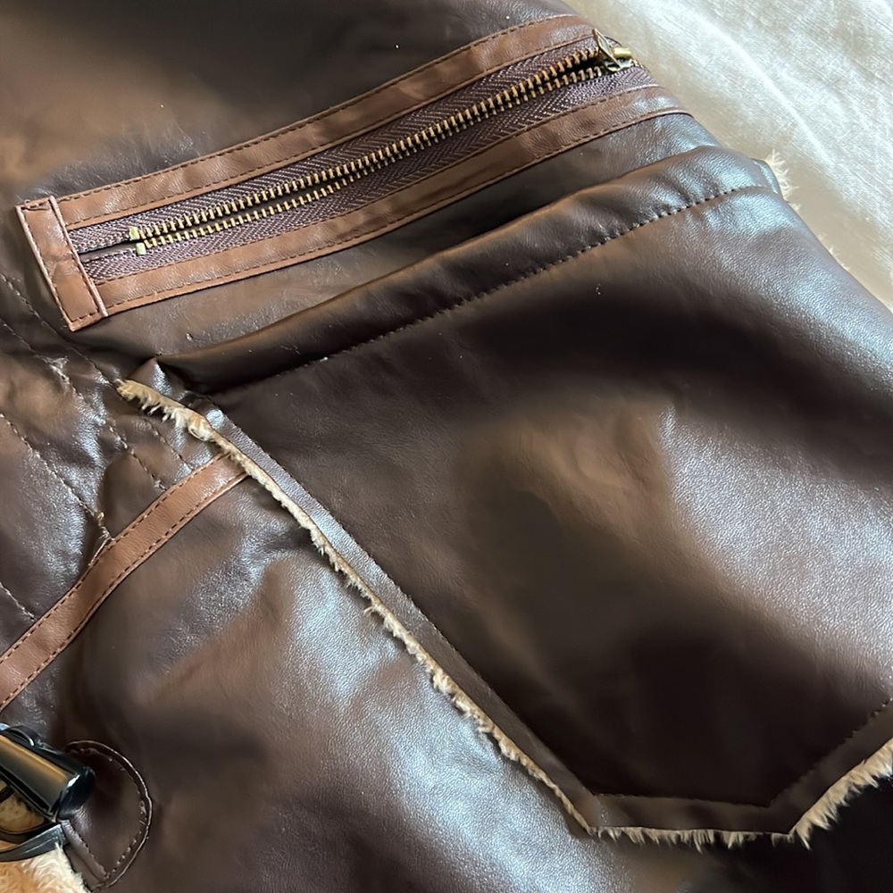 Beautiful jacket - Picture 3 of 6